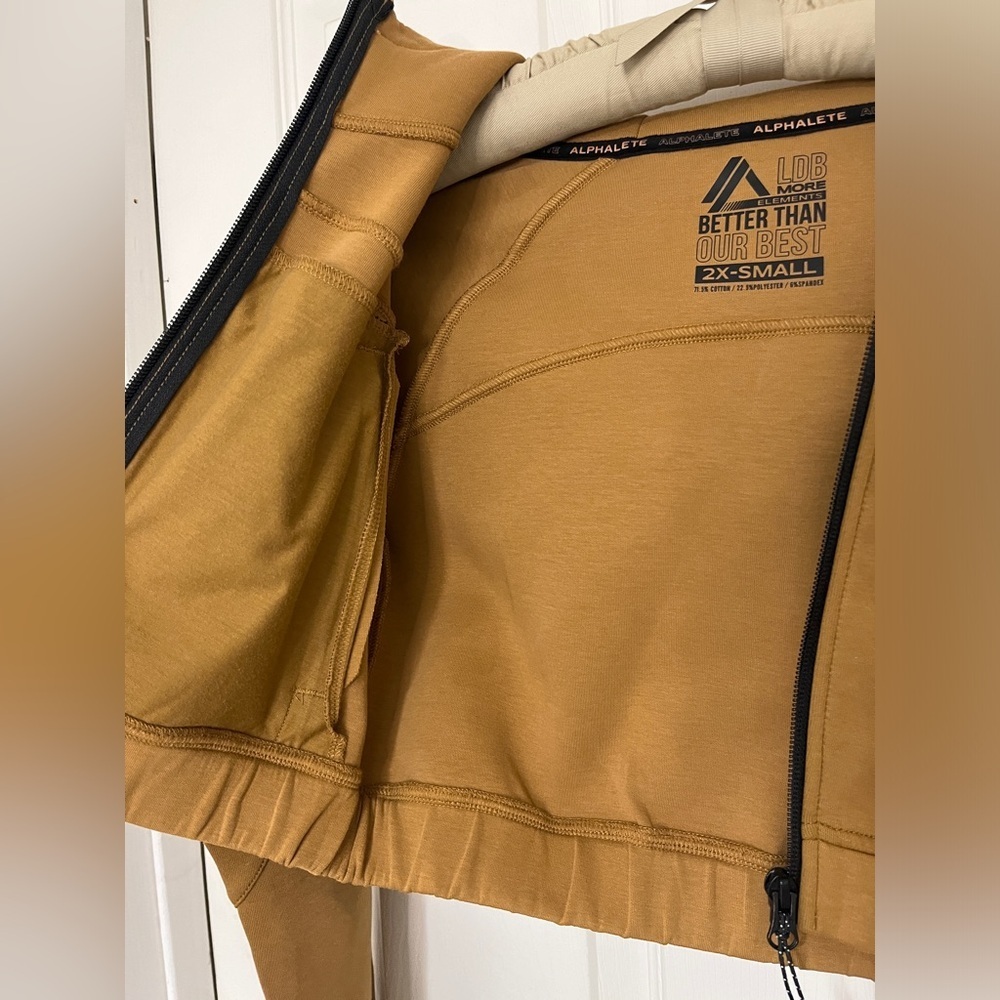 Alphalete NWOT ELMTS Full-Zip Crop Jacket Oversized - Picture 6 of 8